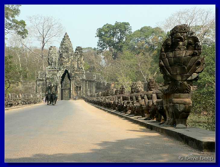 5098 Angkor Thom South gate2