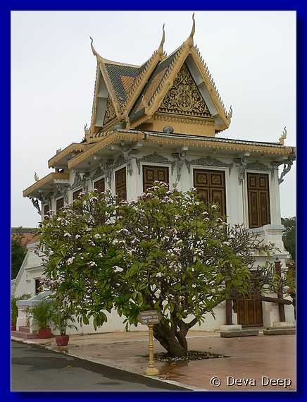 4914 Phnom Penh Royal palace