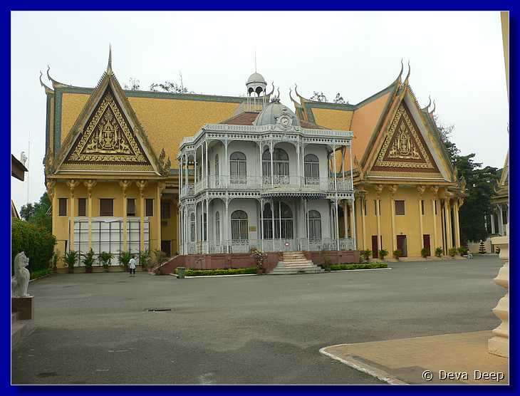 4928 Phnom Penh Royal palace