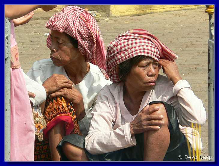 4975 Phnom Penh Tonle Sap river People