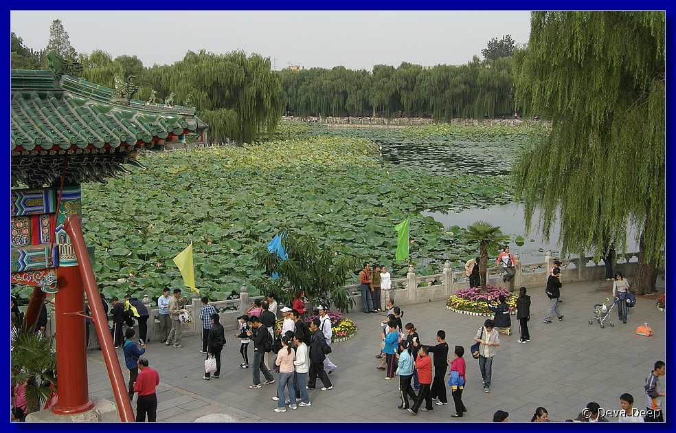 20071001 1544-38 DD 1781 Beijing Beihai park_crop-ns