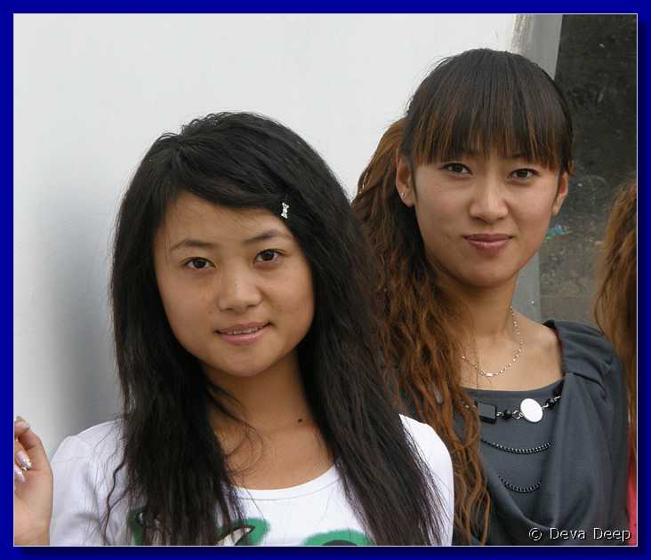 20071001 1418-18 DD 1729 Beijing Beihai park Girls