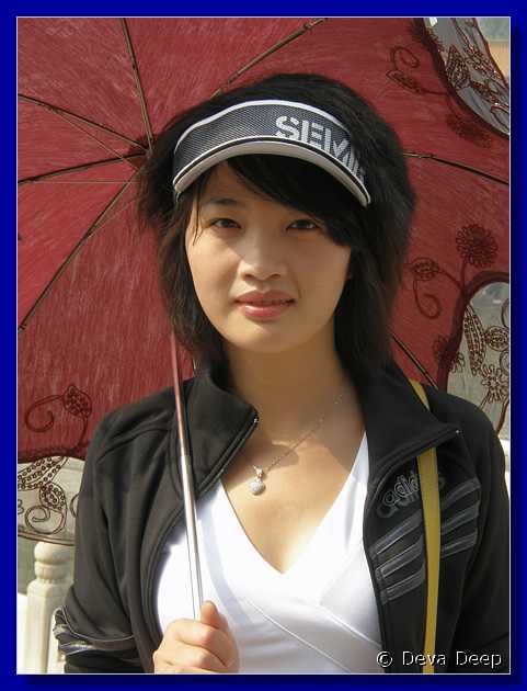 20071003 1159-00 DD 2189 Beijing Forbidden city girls-cr
