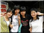 20071023 1055-24 DD 5289 Yangshuo girls with June.JPG