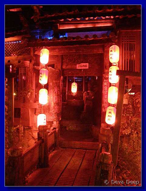 20071012 1937-46 DD 3495 Lijiang Town at evening