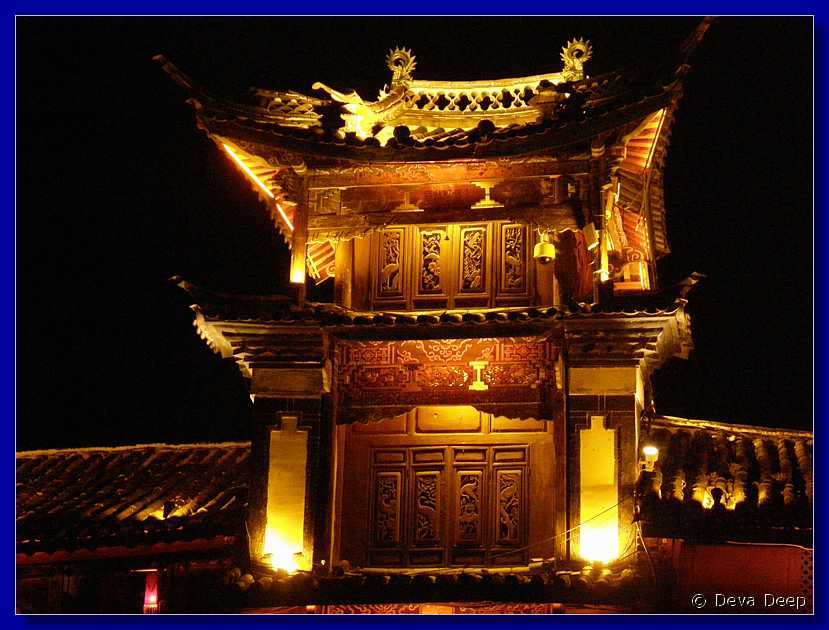 20071012 1958-48 DD 3509 Lijiang Town at evening