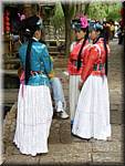 20071013 1750-34 DD 3951 Lijiang Ancient city-girls.JPG