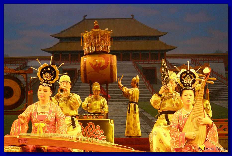 20071005 1809-48 DD 2566 Xi'an Shaanxi Grand Opera house