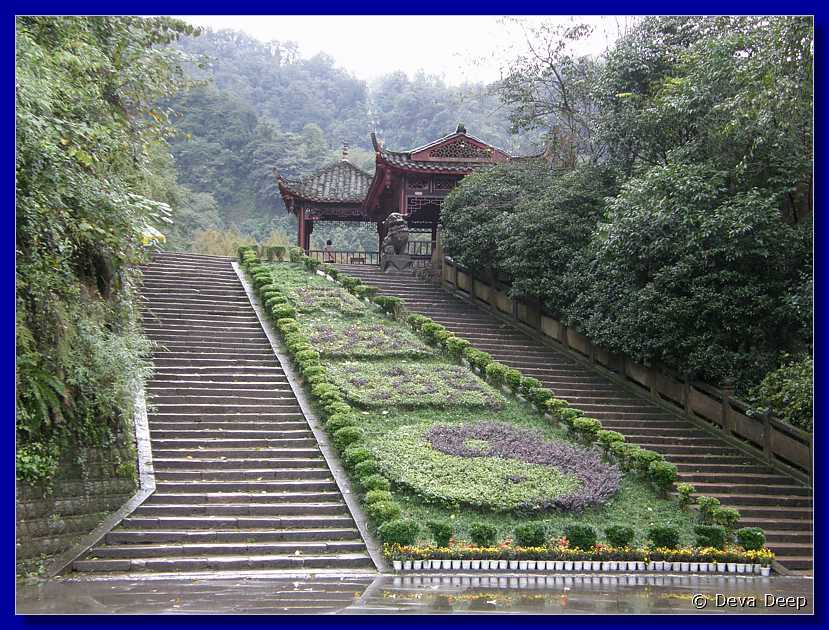20071010 1032-38 DD 3291 Mt.Qingcheng Tao holy land