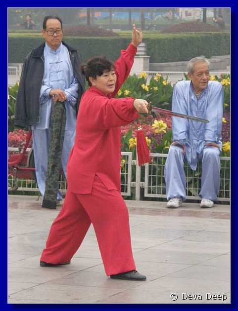 20071005 0822-52 DD 2508 Xi'an Tai Chi & dance New city square