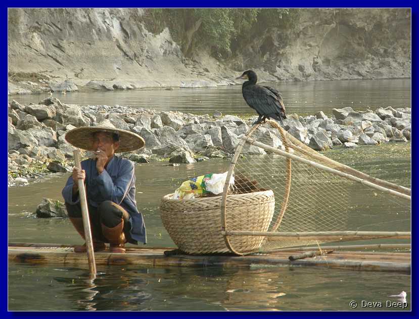 20071020 1706-06 DD 4699 Yangshuo Li river Xing Ping Karst mountains - cormorants