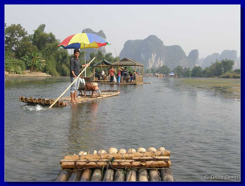 20071021 1432-46 DD 4833 Yangshuo Bamboo rafting Li river