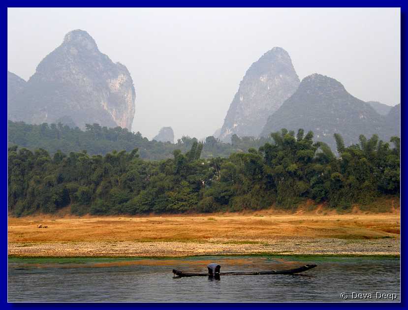 20071022 1630-34 DD 5177 Yangshuo Li river bamboo raft downstream-right-if