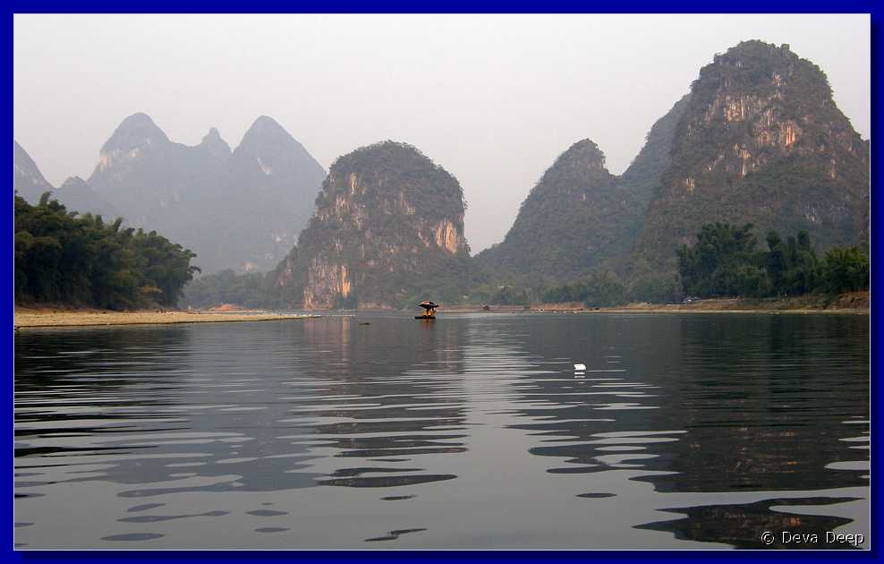 20071022 1654-18 DD 5186 Yangshuo Li river bamboo raft downstream-right-if