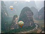 20071020 0640-28 AR 1292 Yangshuo balloon trip-cw.jpg