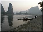 20071022 1726-32 DD 5251 Yangshuo Li river bamboo raft downstream-right.JPG