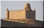 A23 Aswan Nile West bank Mausoleum Aga Khan.jpg