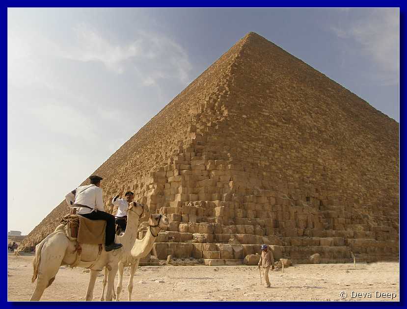 C49 Gizeh pyramids Cheops 