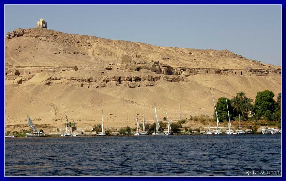 T01 Aswan to Luxor by boat
