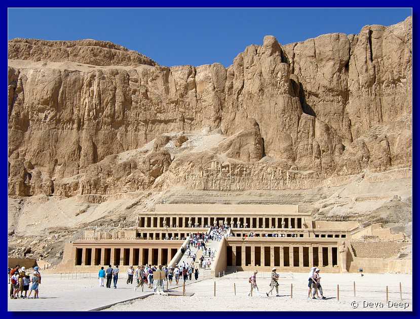 L23 Luxor Temple of Hatsjepsoet