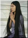 Yangon Schwedagon Paya Girl praying-21.JPG