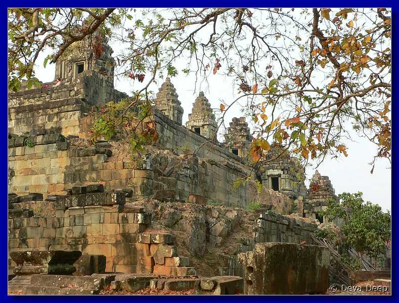 Cambodia Angkor Phnom Bakheng-31