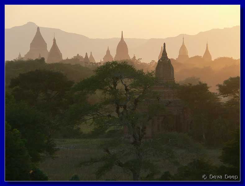 Myanmar Bagan Ywa Haung Gyi Temple Sunset-37