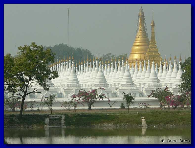 Myanmar Mandalay Kuthodaw Paya-18