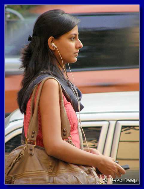 D03 Mumbai Girl