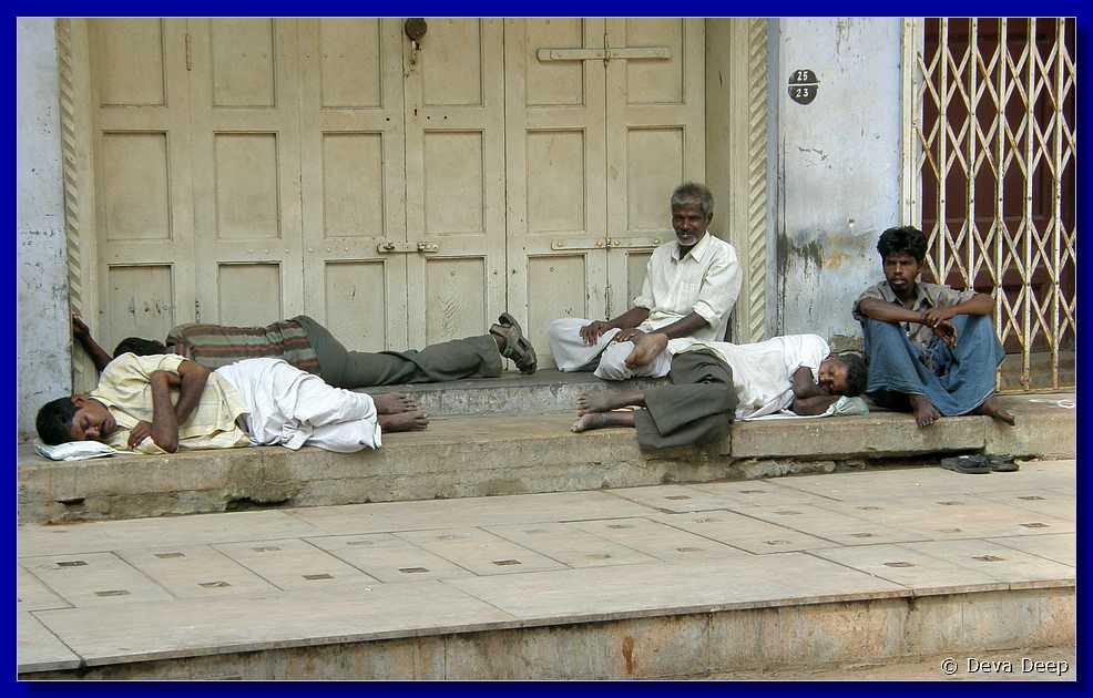 R40 Madurai Men sleeping
