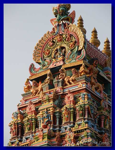R45 Madurai Colorful temple outside