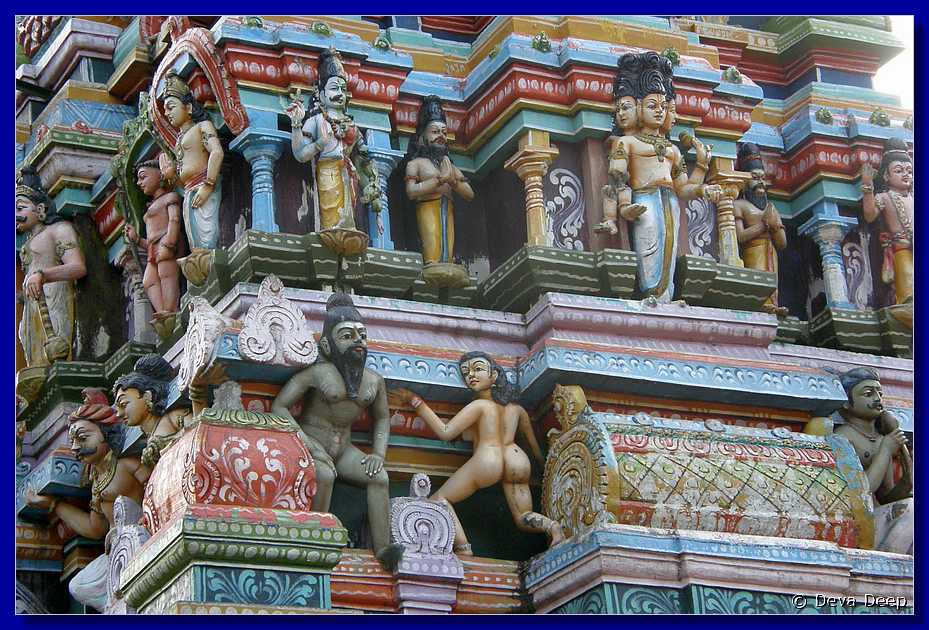 R49 Madurai Colorful temple outside