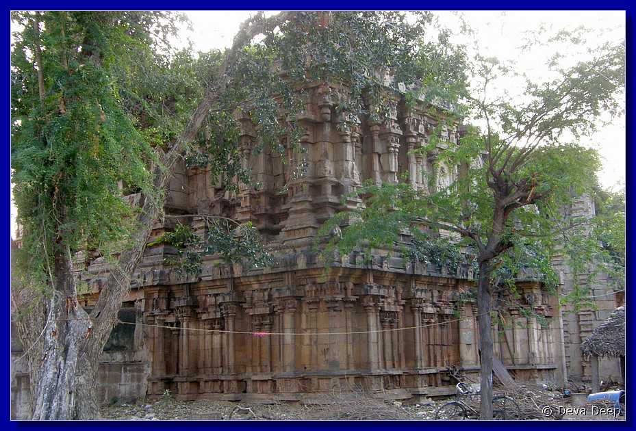 R53 Madurai old temple