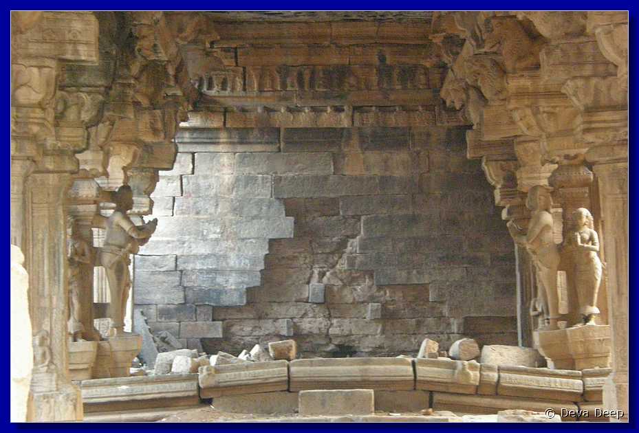 R54 Madurai Old temple