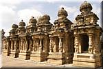 A72 Kanchipuram Kailasnatha temple .JPG