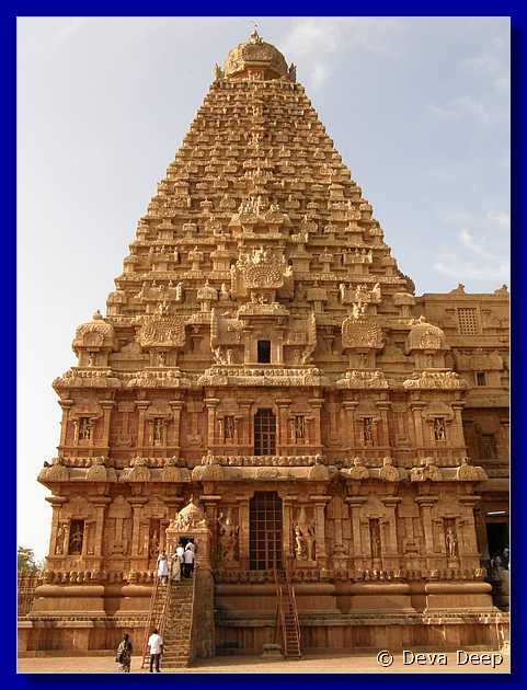 P39 Thanjavur Brihadishwara Temple - fort