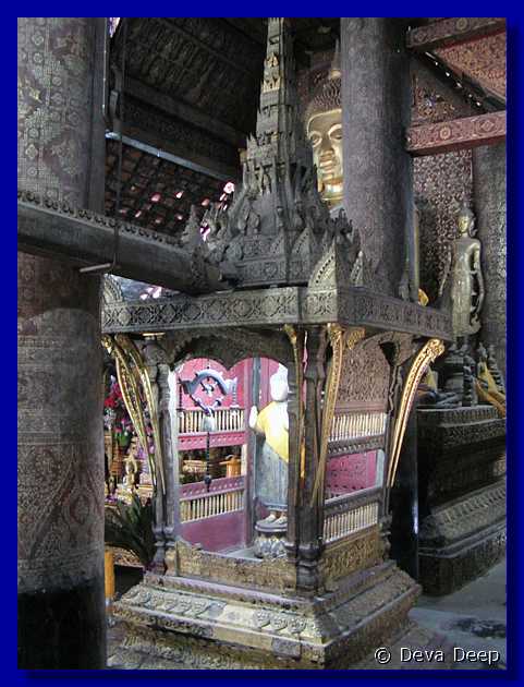 Luang Prabang Wat Xieng Thong 104-04