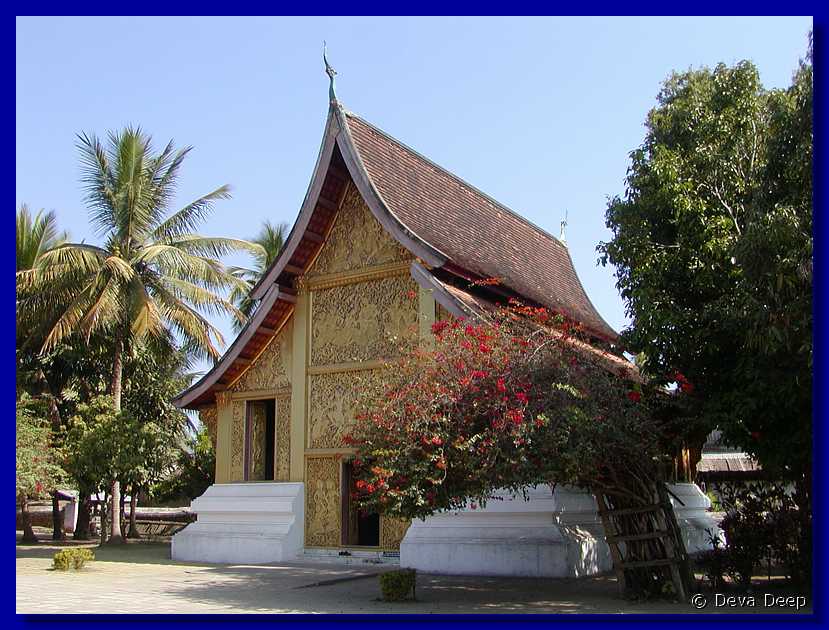 Luang Prabang Wat Xieng Thong 104-08