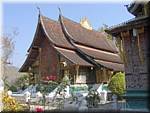 Luang Prabang Wat Xieng Thong 104-10.jpg
