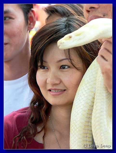 08180 20060131 1307-26 Melaka Snake-girl-ay-soft