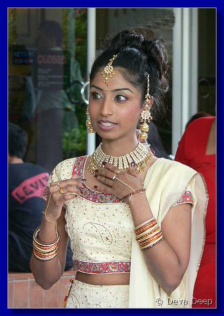 09317 20060204 1137-02 Singapore Indian wedding-cr