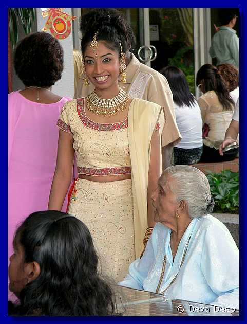 09320 20060204 1137-40 Singapore Indian wedding-spf2