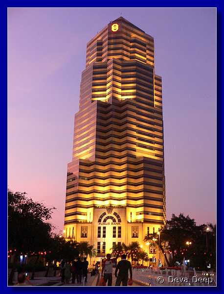 07748 20060128 1939-38 Kuala Lumpur KLCC Petronas Towers and around