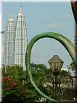 07852 20060129 1738-30 Kuala Lumpur Petrona towers-Turn Perak.JPG