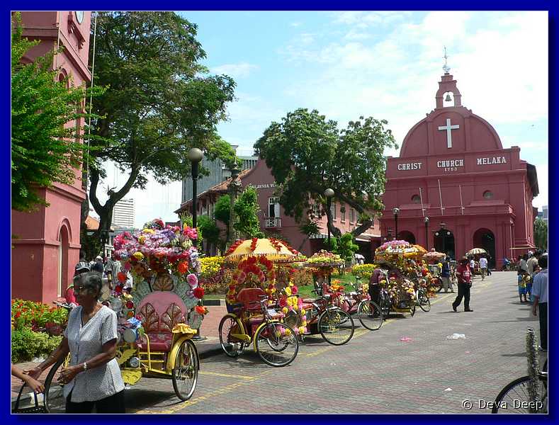 08393 20060201 1210-10 Melaka Christ church - trishaws