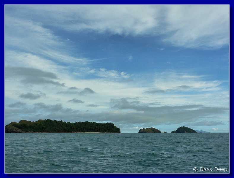 09732 20060211 1806-40 Tioman to Mersing Sea-Islands-cl