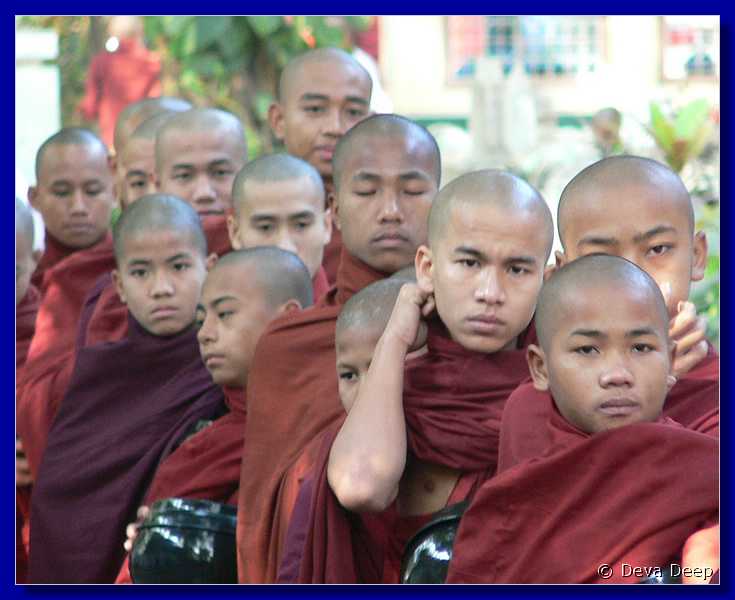 3074 Amarpura Mha Ganayon Kyaung Monks