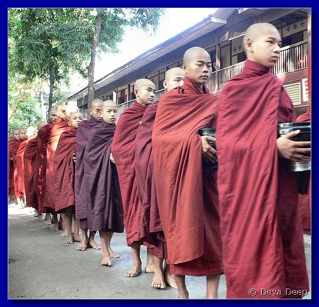 3088 Amarpura Mha Ganayon Kyaung Monks