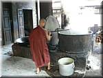 3111 Amarpura Mha Ganayon Kyaung Monks.JPG