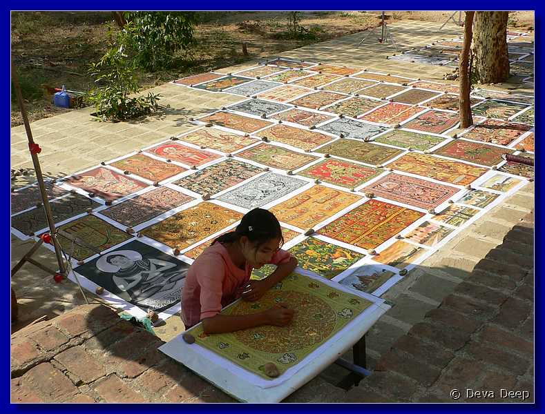 4474 20050108 1002-06 Bagan Htilominlo Girl with paintings